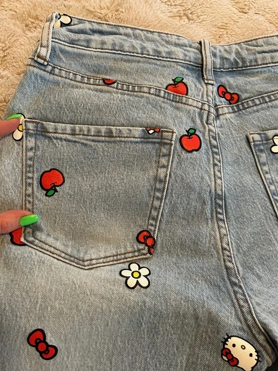 Sanrio Hello Kitty High Rise Jeans - Picture 10 of 11